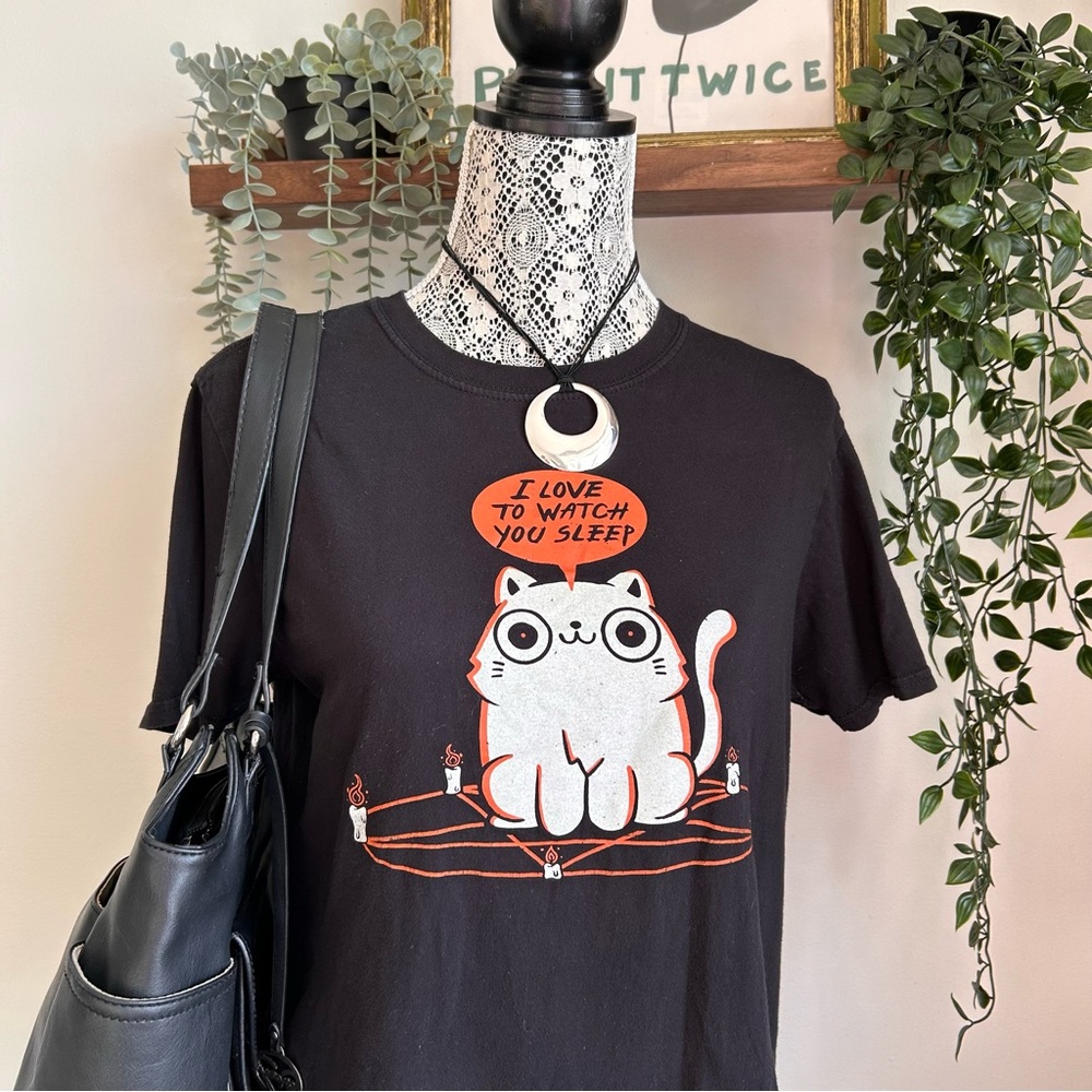 Black Cat Graphic T-Shirt
